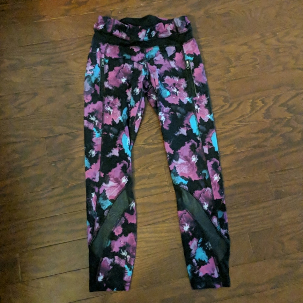 Lululemon floral crops